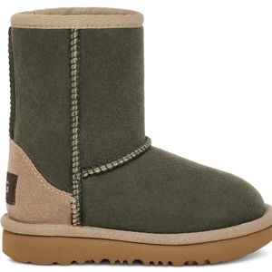 Kids Classic Short II Water Resistant Genuine Shearling Boot
